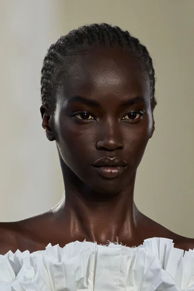 Look 5